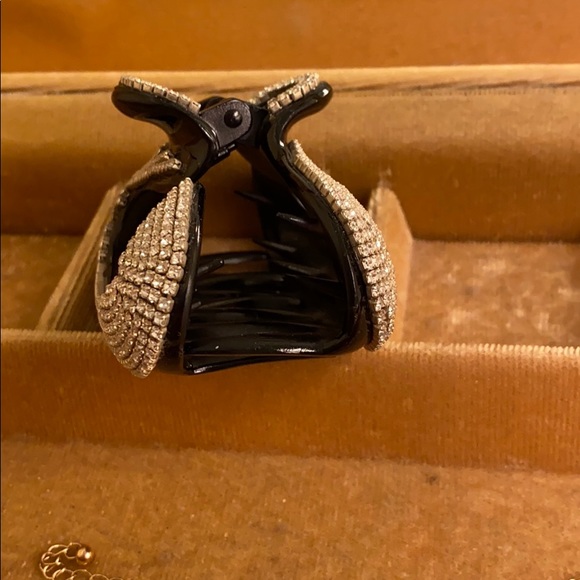 Designer hair clip main image 6